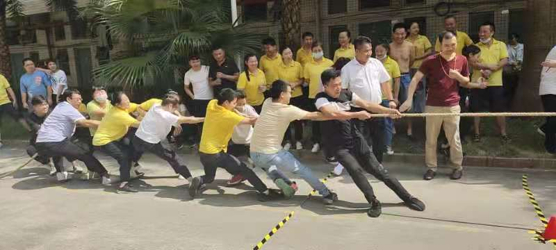 The Mid-Autumn Festival "Tug-of-War" Celebrating Event(图2)